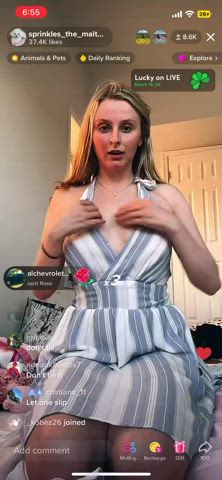 boobs nipslip tiktok clip