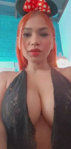 Big Tits Boobs Curvy Redhead clip