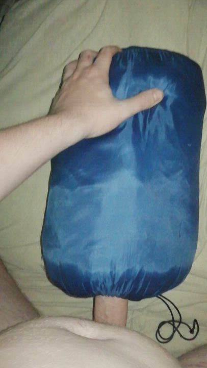 The opening in my sleepingbag looked like an asshole, so I had to try it out.