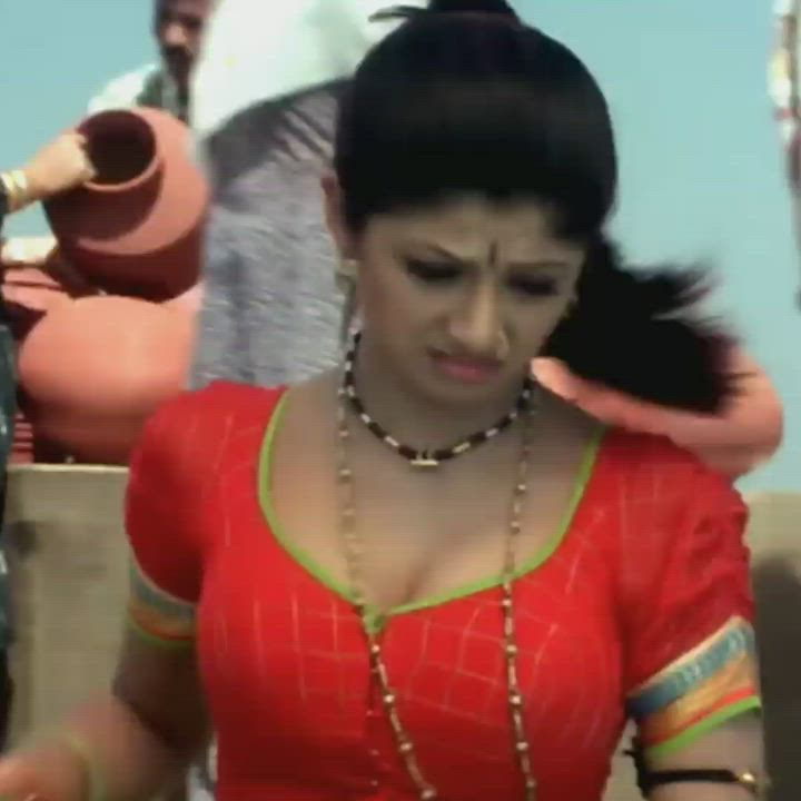 Shilpa Shetty in 2000s with deep cleavage...bollyfap.station on insta