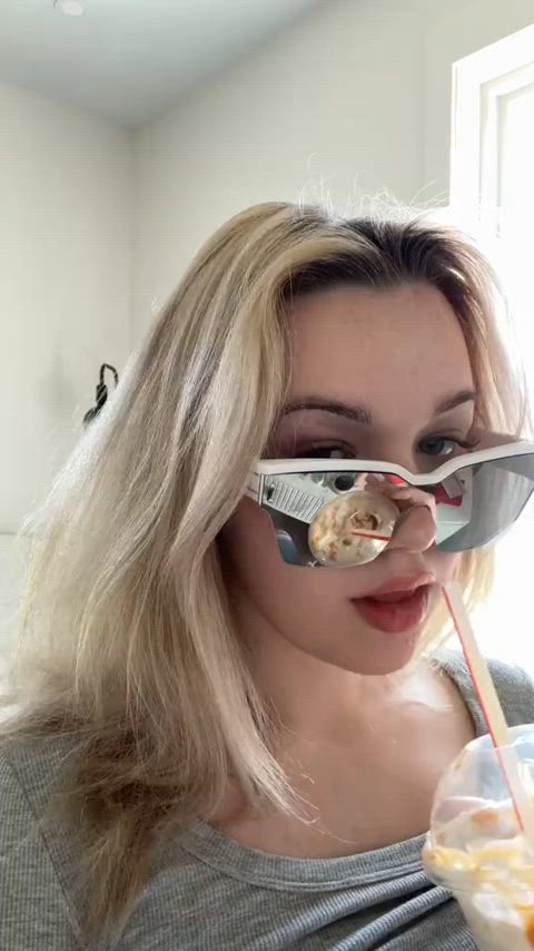 boobs glasses tiktok tits tik-tok clip