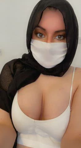 are you staring at my hijabi milkers?