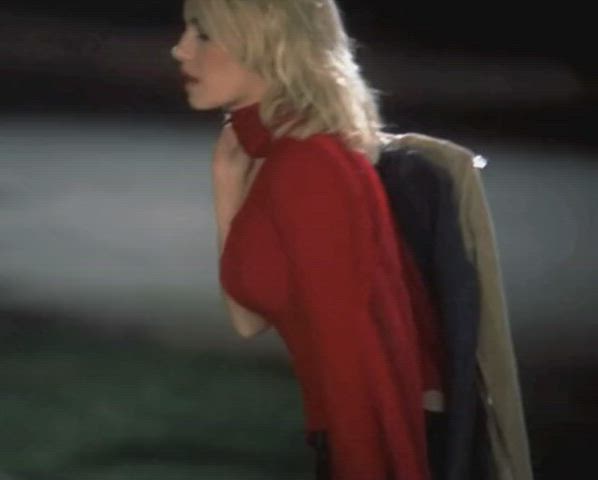 blonde busty elisha cuthbert clip