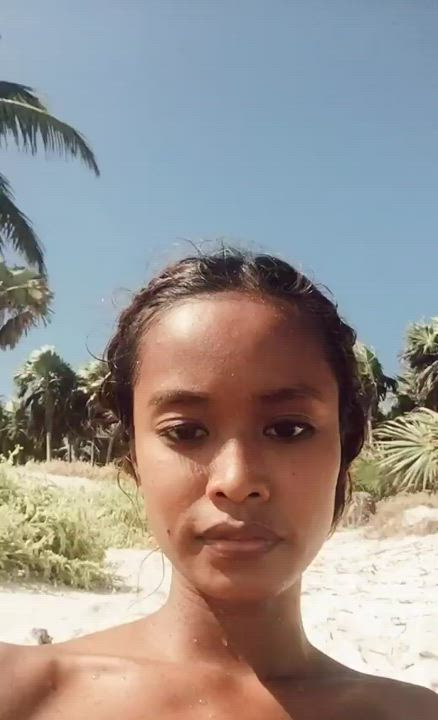 Ass Beach Topless clip