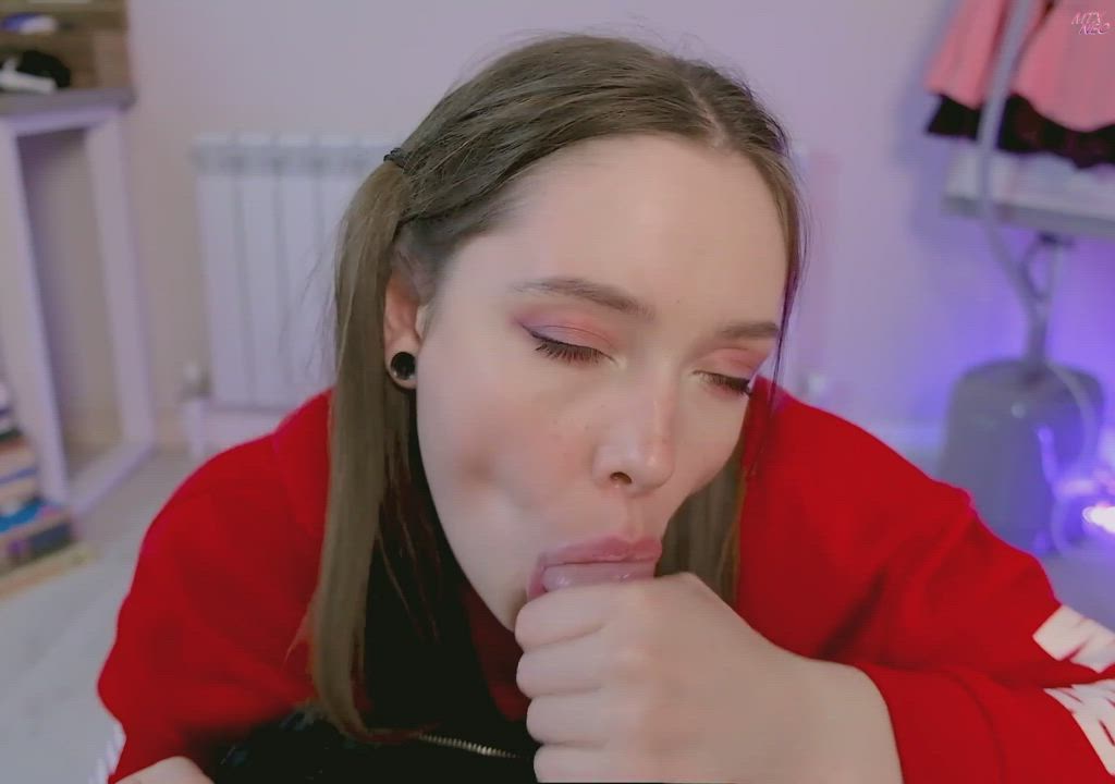 Blowjob Cumshot Handjob Sucking clip