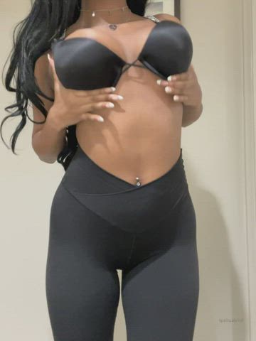 amateur big tits boobs ebony huge tits jiggling natural tits nipples titty drop clip