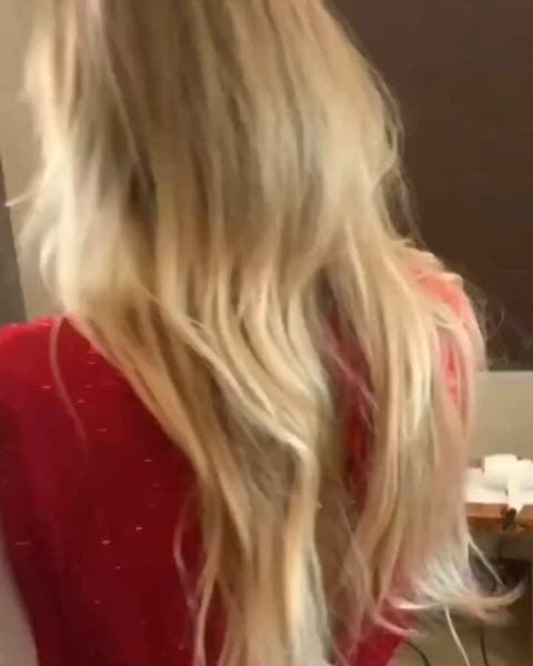 blonde celebrity kaley cuoco clip