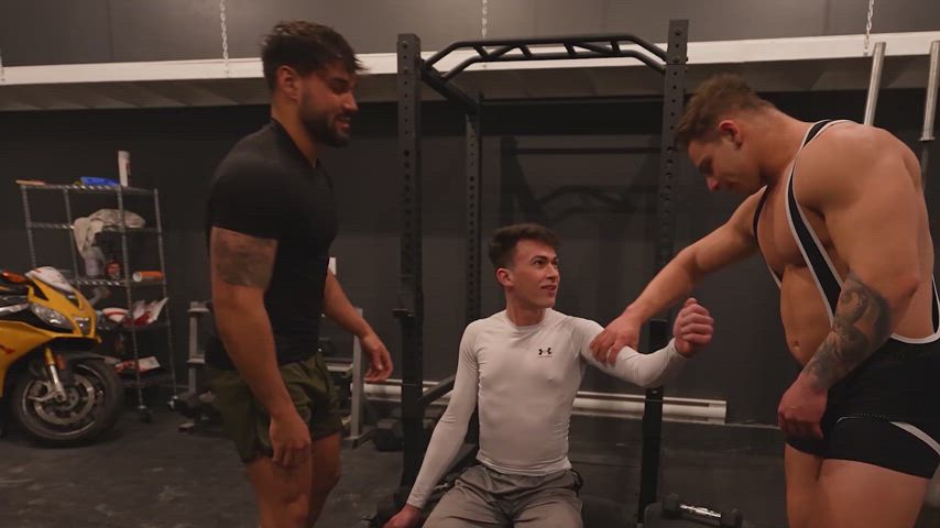 blowjob cumshot domination gay gym jock muscles submissive threesome twink clip