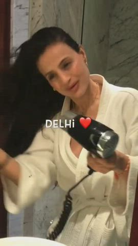 Ameesha Patel teasing her busty, soft cleavage... 👅👅💦💦