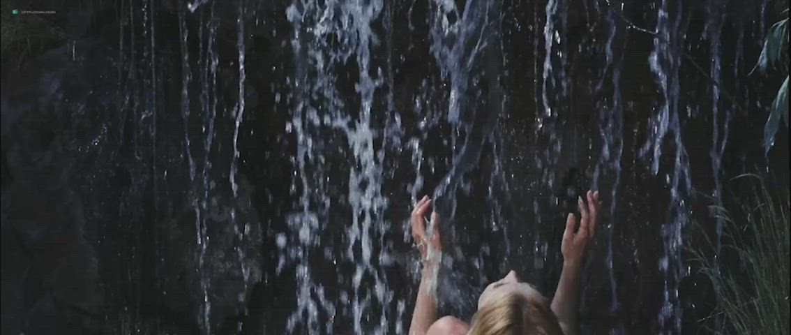 Waterfalls (Barbara Bouchet &amp; Patrizia Viotti - Alla ricerca del piacere