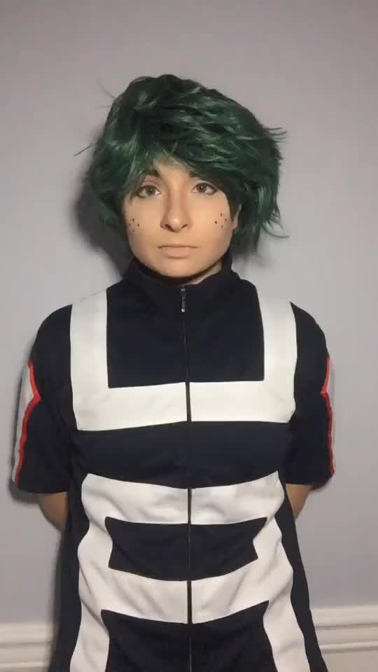 Don’t let this flop #cosplay #bnha #deku #myheroacademia #bnhacosplay #comedy