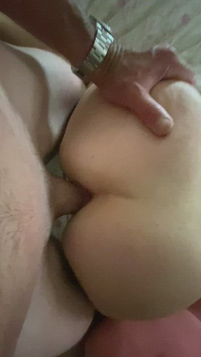 Nice afternoon with this sexy hotwife… Check out her beautiful gape at the end..?