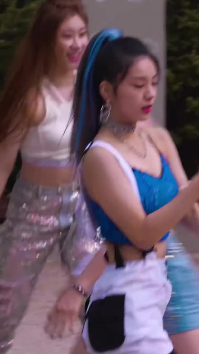 ITZY - Yeji 190802 3