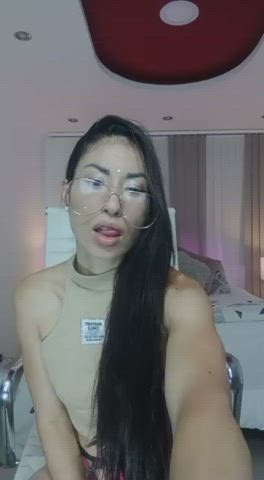 amateur fingering glasses long hair masturbating pussy sex toy small tits webcam