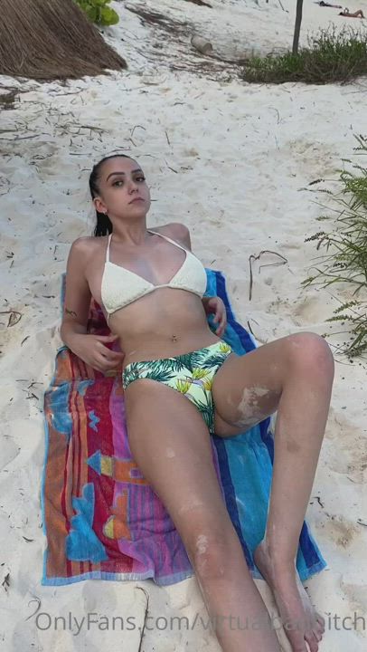 Babe Beach Boobs Flashing OnlyFans Public Titty Drop clip