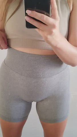i love seeing my thick pussy through my yoga pants