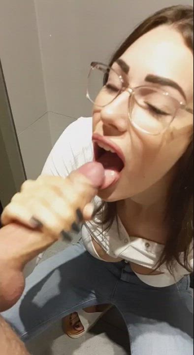 Cum on Tongue - Shaiden Rogue