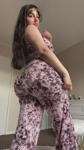 Arab Big Ass Curvy Jiggling Tease Thick Twerking clip