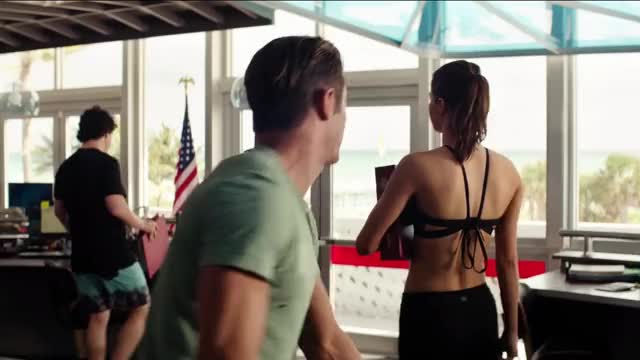 Alexandra Daddario - Baywatch - bouncing scene, full scene in film