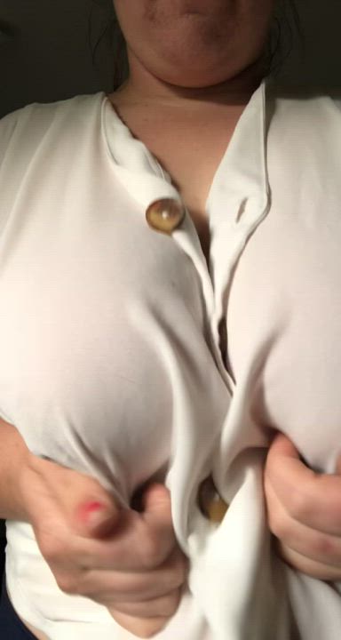 Big bouncing titties