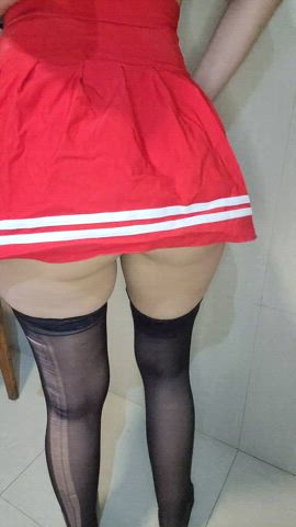 Red skirt, good brunette ass and black stockings, something hotter?