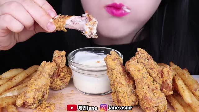 제인_뿌링클 치킨 감자튀김 리얼사운드 먹방-5