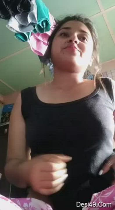 Exclusive Indian cute 🍑girl show 😍boobs