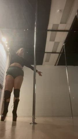 ass big ass booty pawg pole dance clip