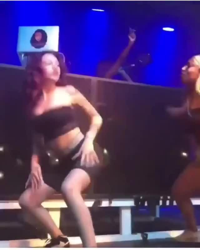 Dancing clip