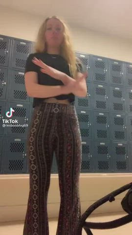 Big Ass Gym White Girl clip