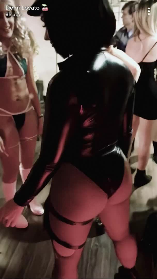 Demi Lovato - Thick Butt In Latex