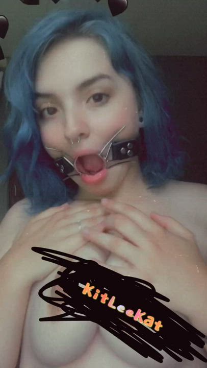 Fuck my pretty little face 🥵 Look ⬇️ For Uncensored Content