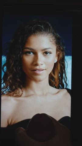 Zendaya cumtribute