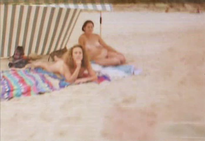 Australian Beach Hairy Pussy Natural Tits Nudist clip