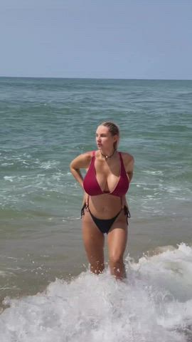 Amazing huge natural boobs and body!