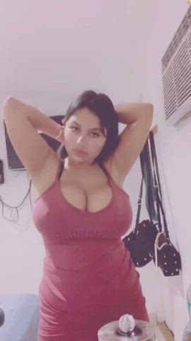 big tits busty cleavage clip