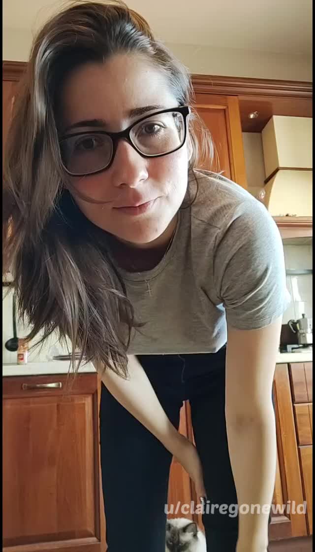 Taking a Break on my cooking to show you off on Reddit... :*