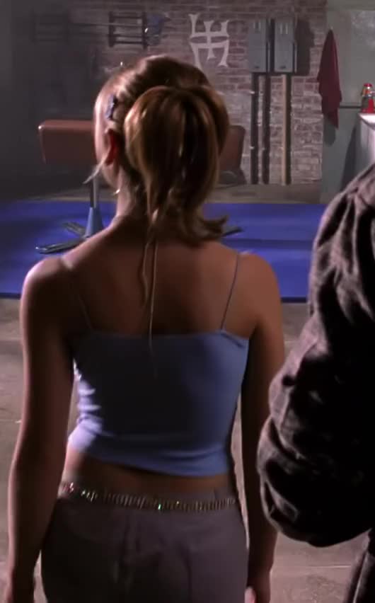 Sarah Michelle Gellar - Buffy The Vampire Slayer S05E04 bgd5