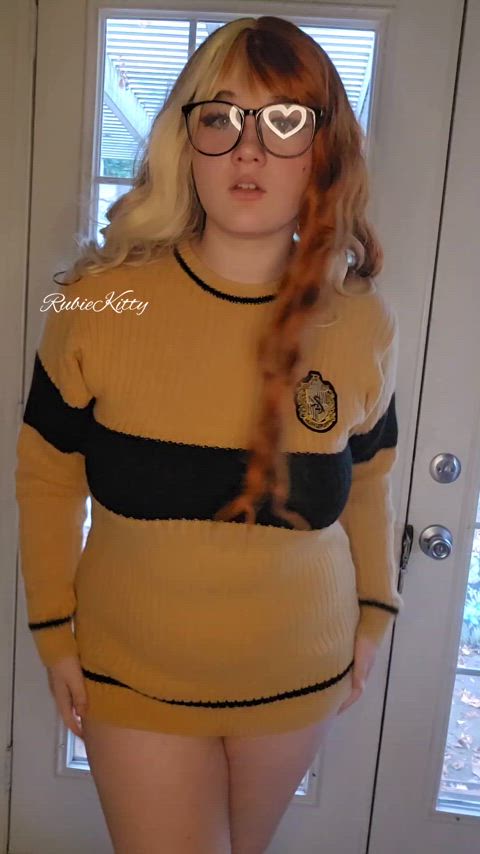 [F] Let this hufflepuff show off for you💛