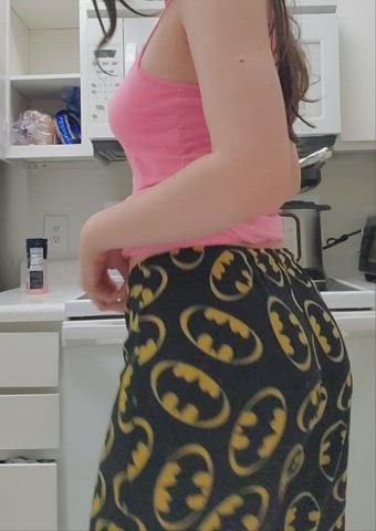 Fuck me in the kitchen 😳