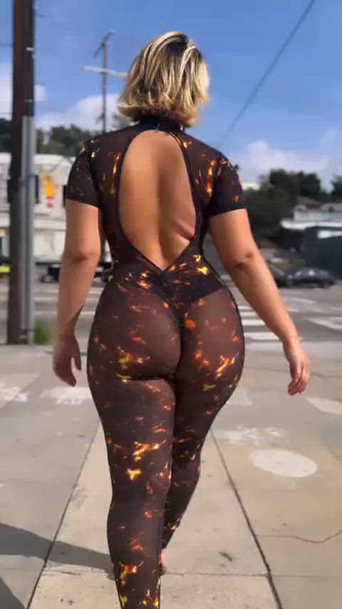 ass big ass bimbo bodysuit booty busty latina onlyfans thick walking clip