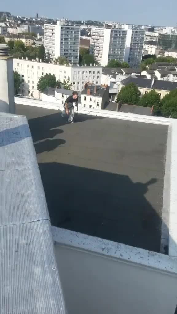 run with a really big height (50m) #parkour #freerunning #freerun #sports #fly #france