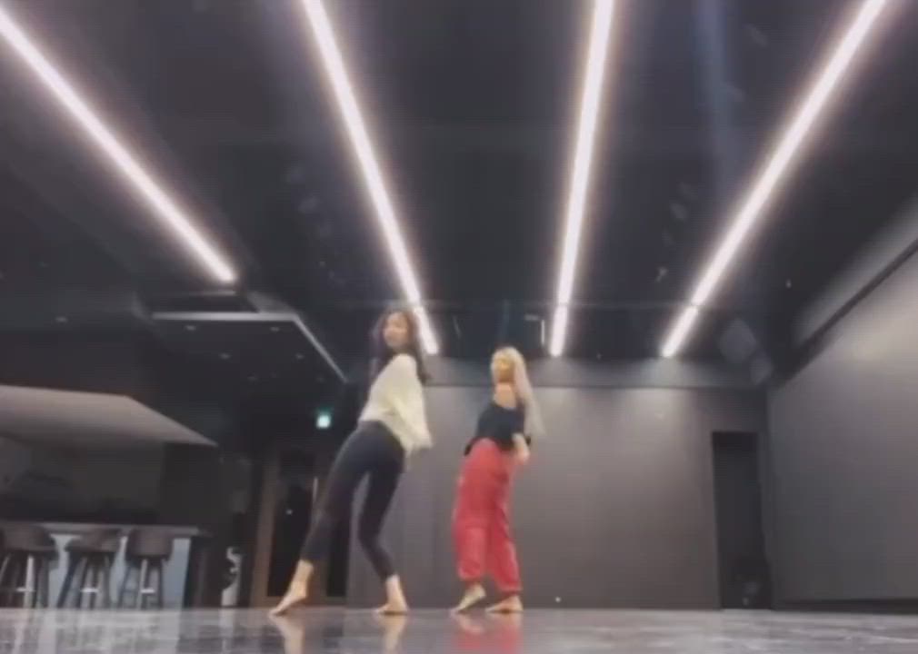 Asian Dancing Korean clip
