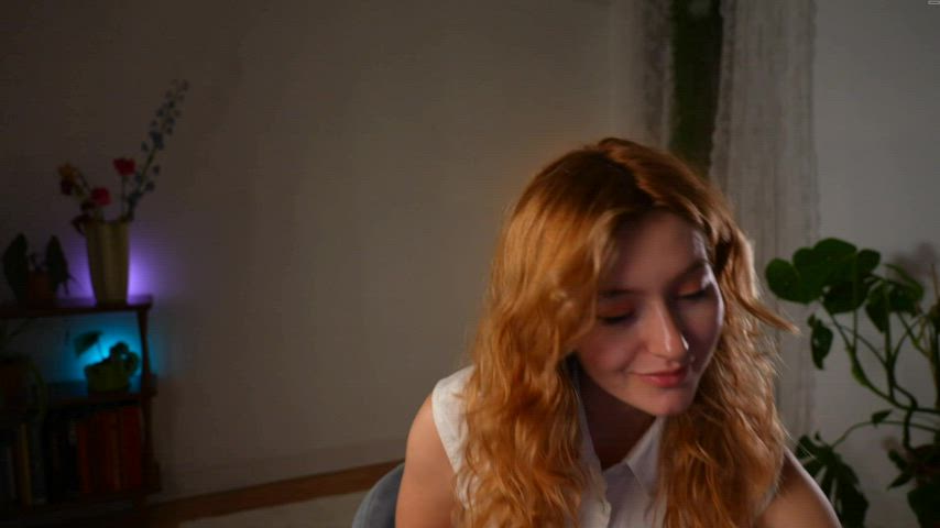 babe cute non-nude redhead sfw clip