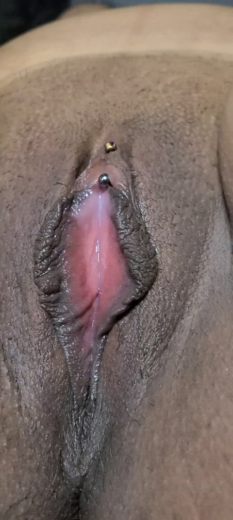 I love showing off my pierced pussy for strangers!