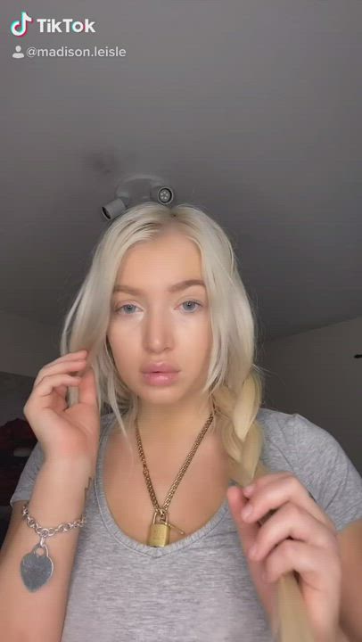 Babe Blonde TikTok clip