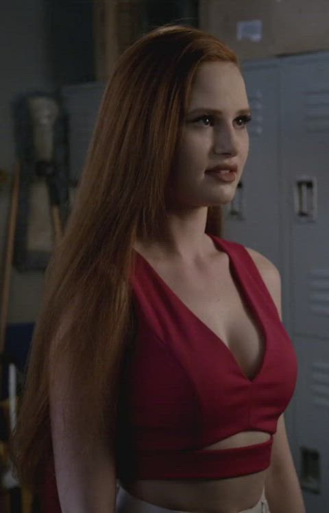 ass big tits madelaine petsch clip