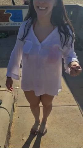 Big Tits Flashing Public clip