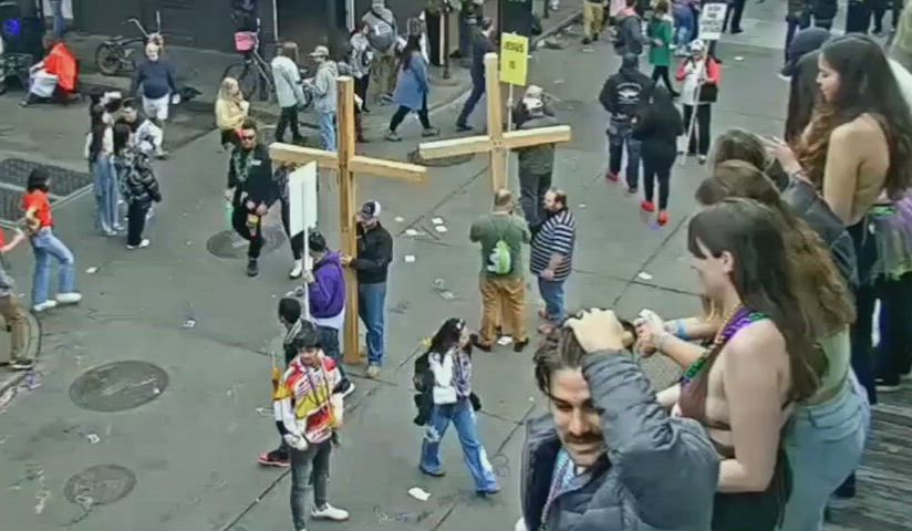 sexy woman flashes boobs on earthcam at mardi gras. up close