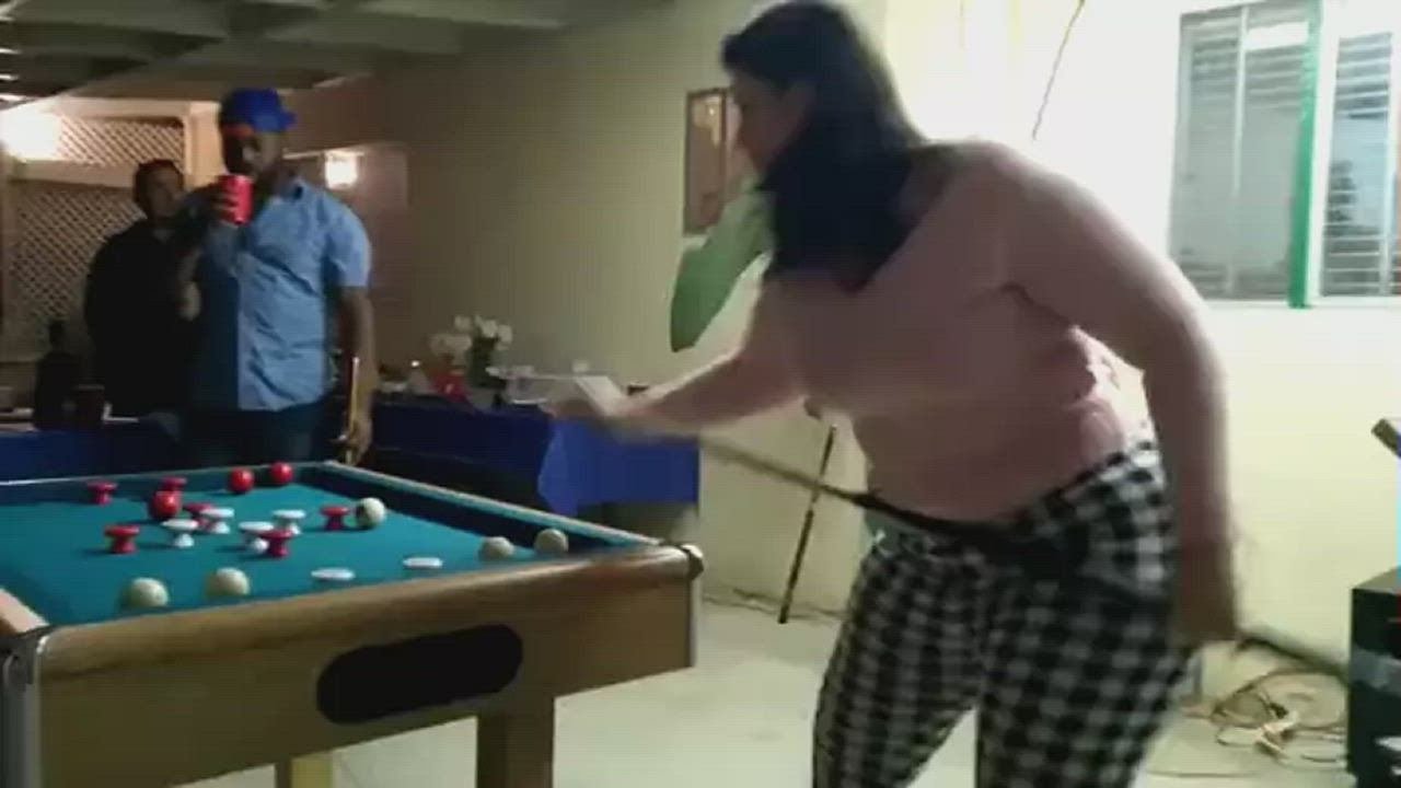 PAWG in tight pants playing pool